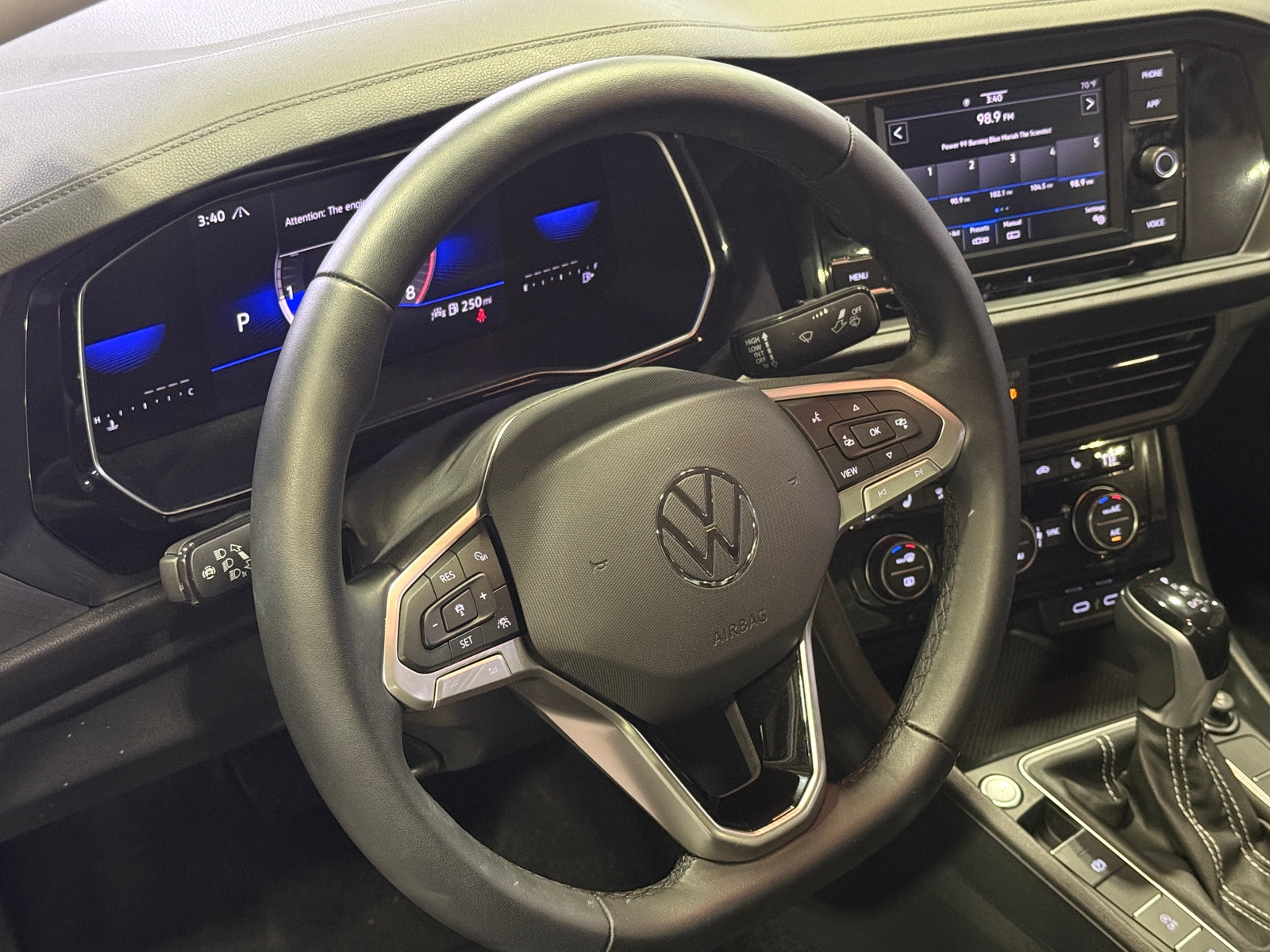Thumbnail: 2023 Volkswagen Jetta - 5