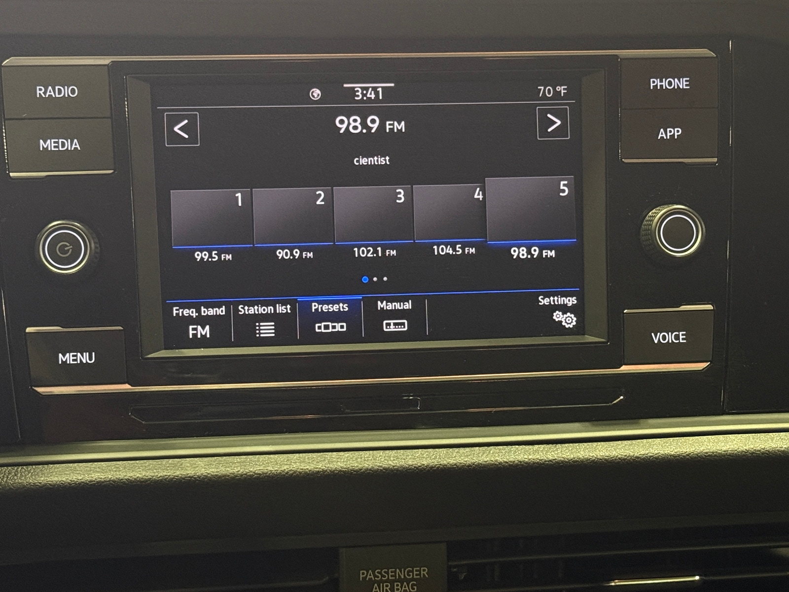 Thumbnail: 2023 Volkswagen Jetta - 4
