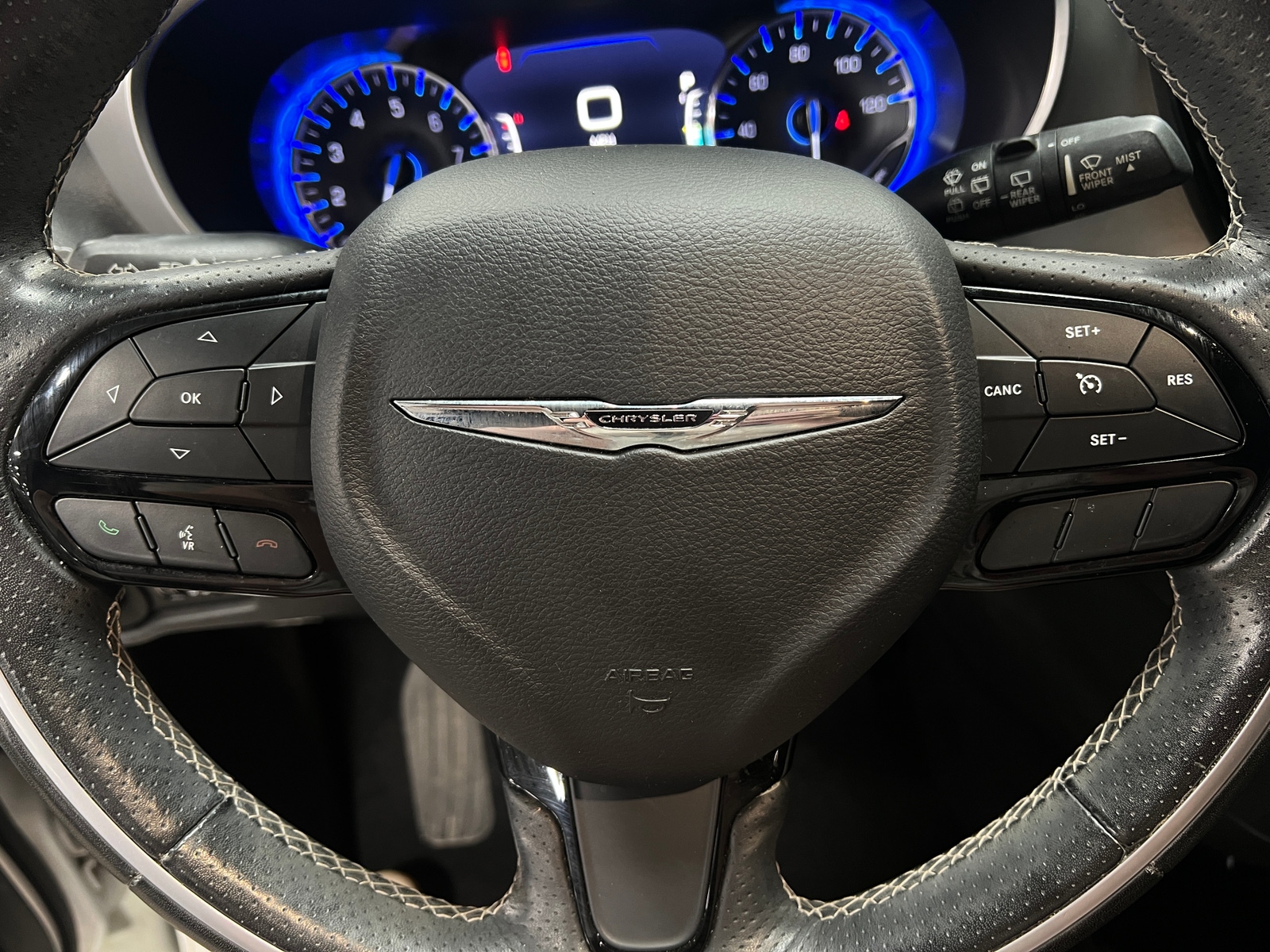Thumbnail: 2019 Chrysler Pacifica - 4