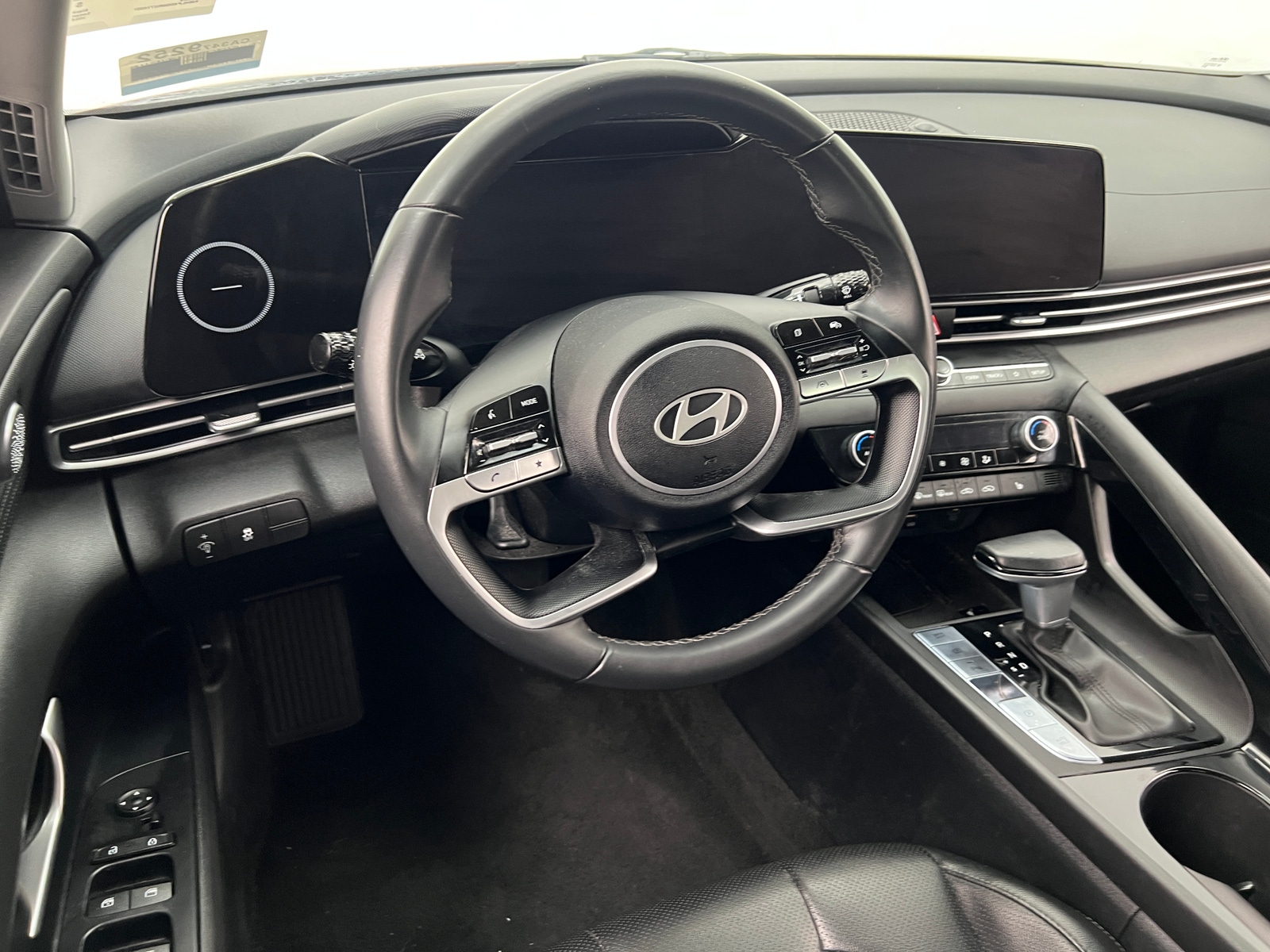 Thumbnail: 2024 Hyundai Elantra - 4