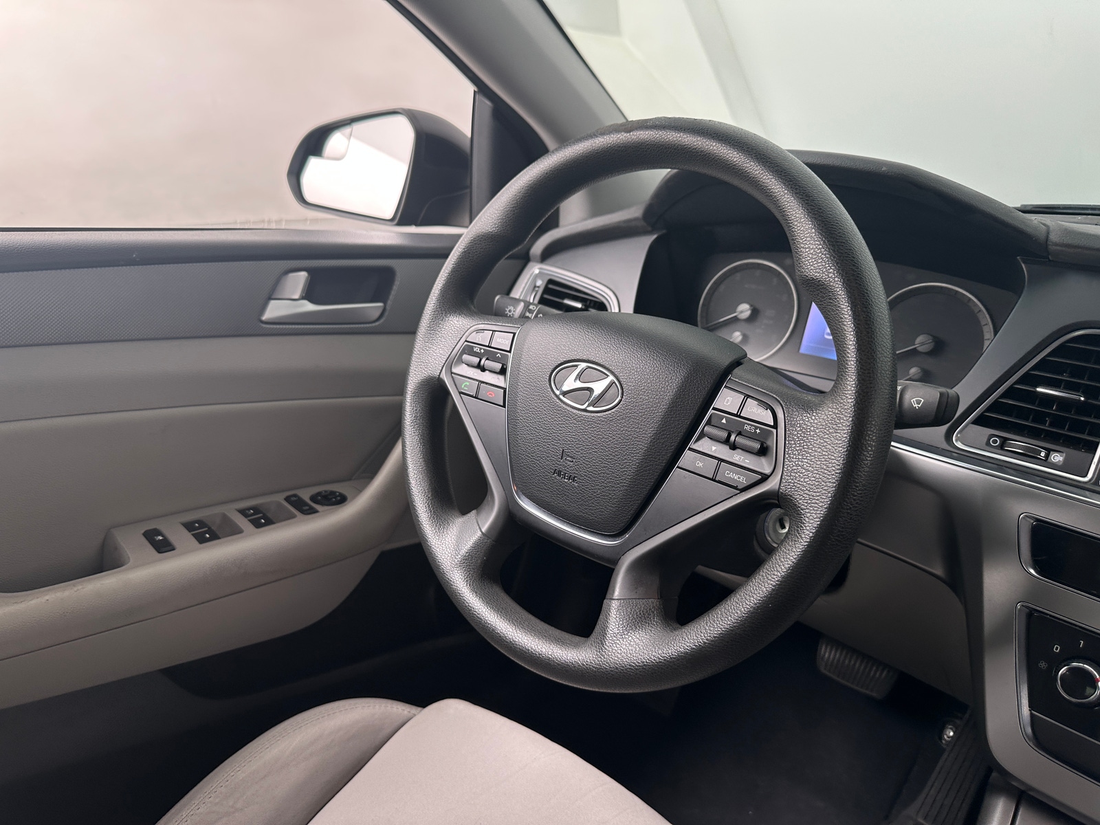 Thumbnail: 2015 Hyundai Sonata - 5