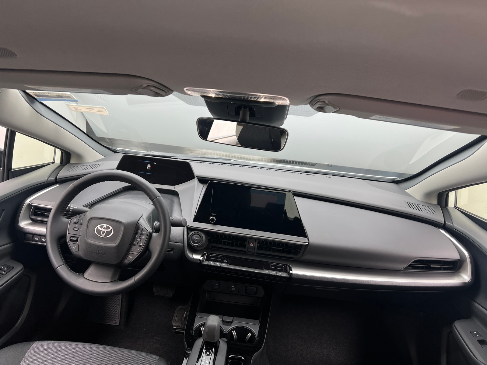 Thumbnail: 2024 Toyota Prius - 3