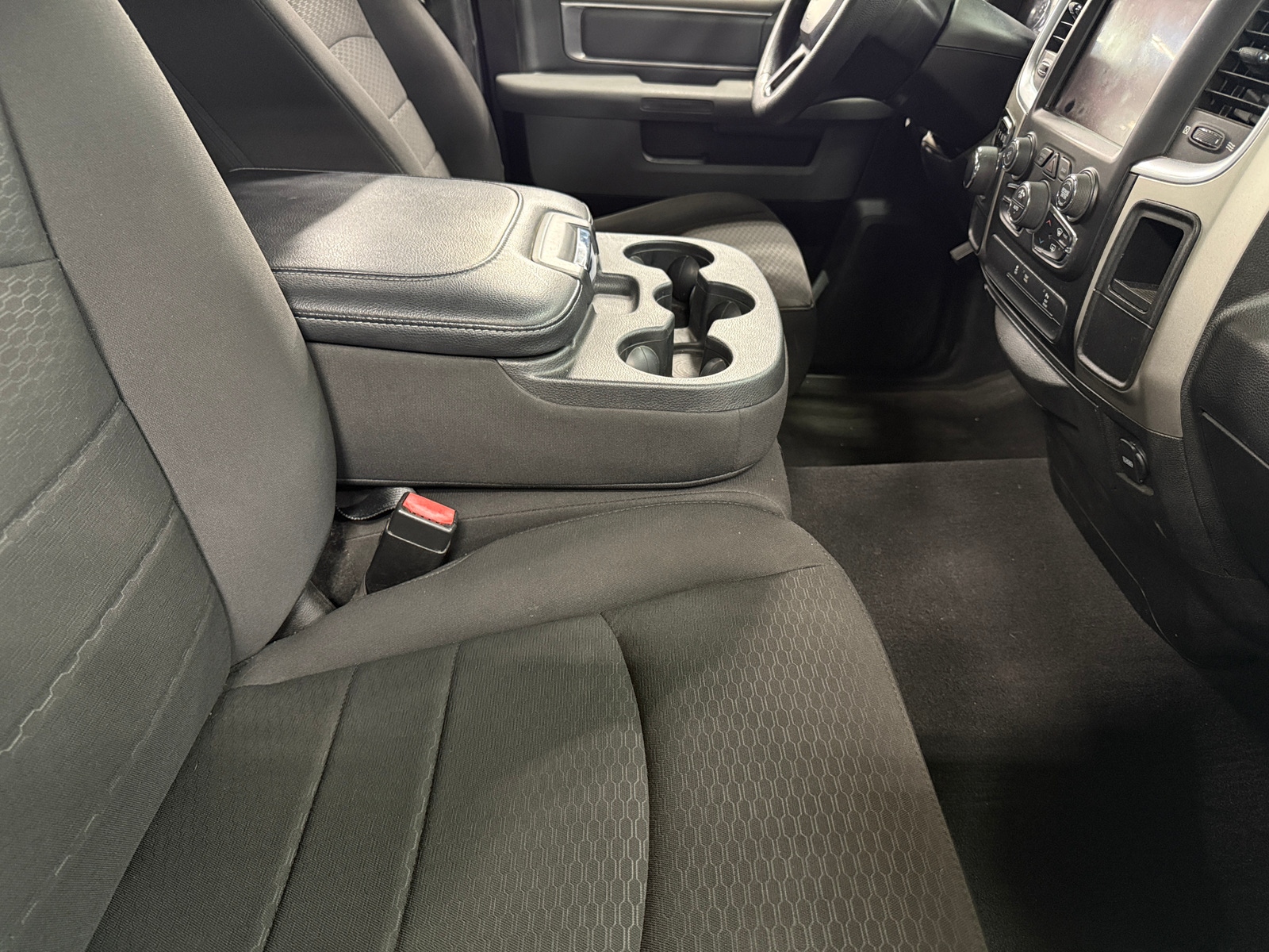 Thumbnail: 2019 RAM 1500 Classic - 2
