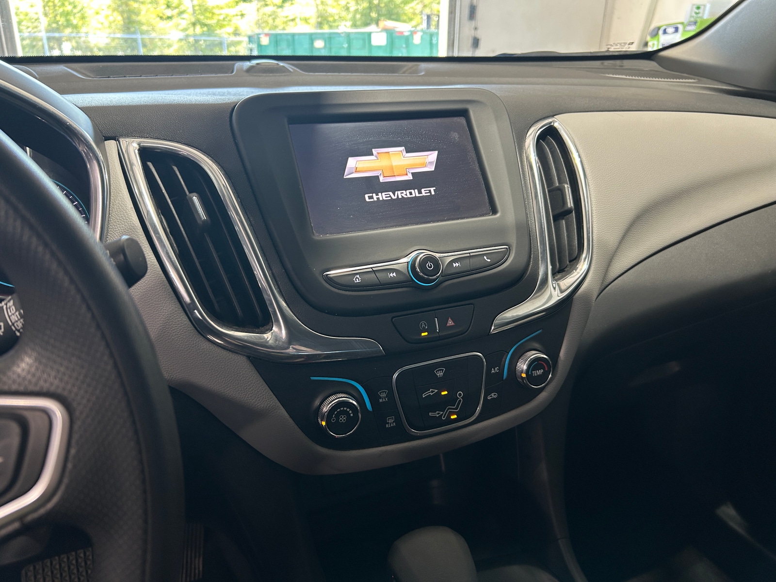 Thumbnail: 2023 Chevrolet Equinox - 4