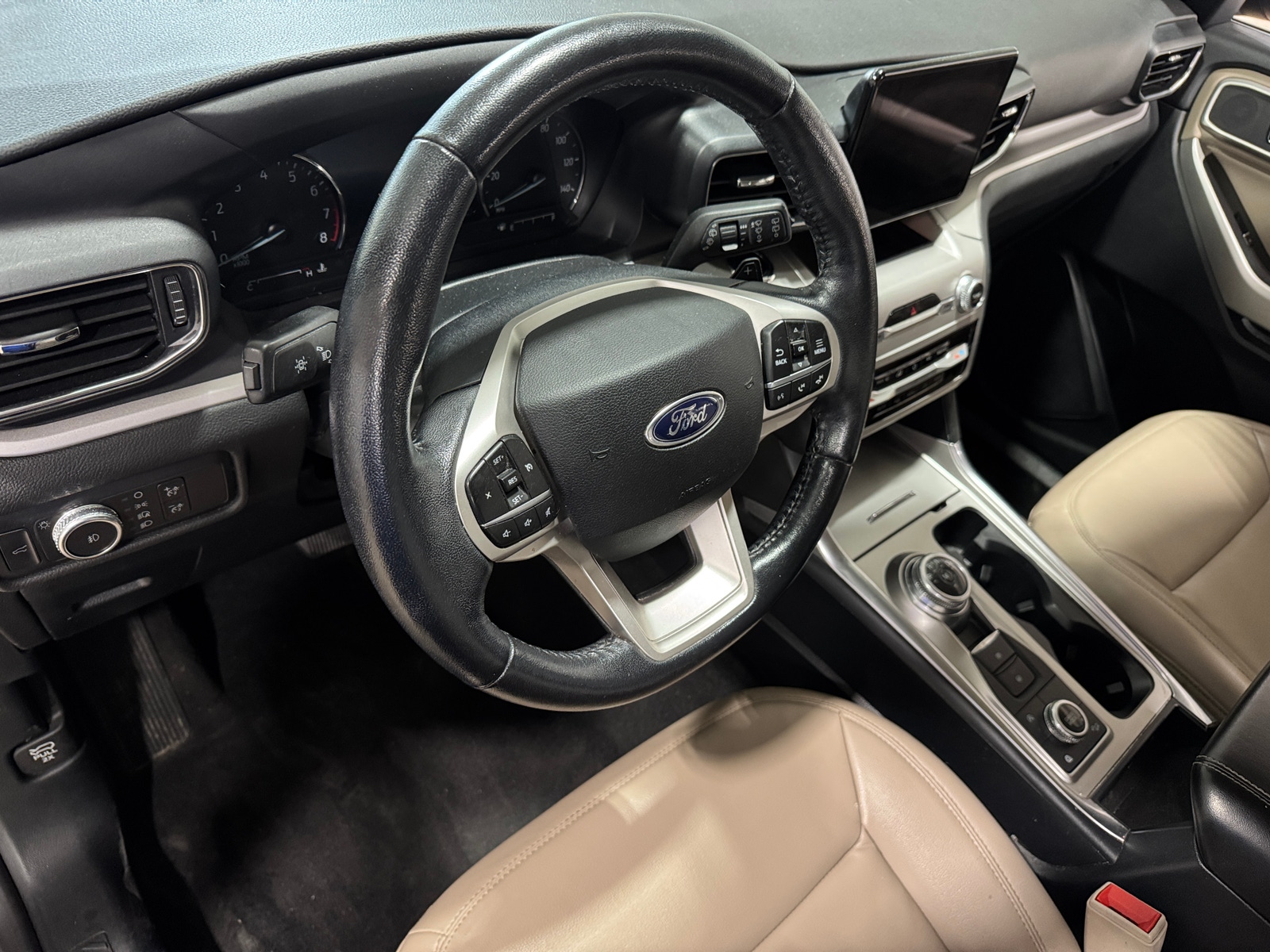Thumbnail: 2020 Ford Explorer - 3