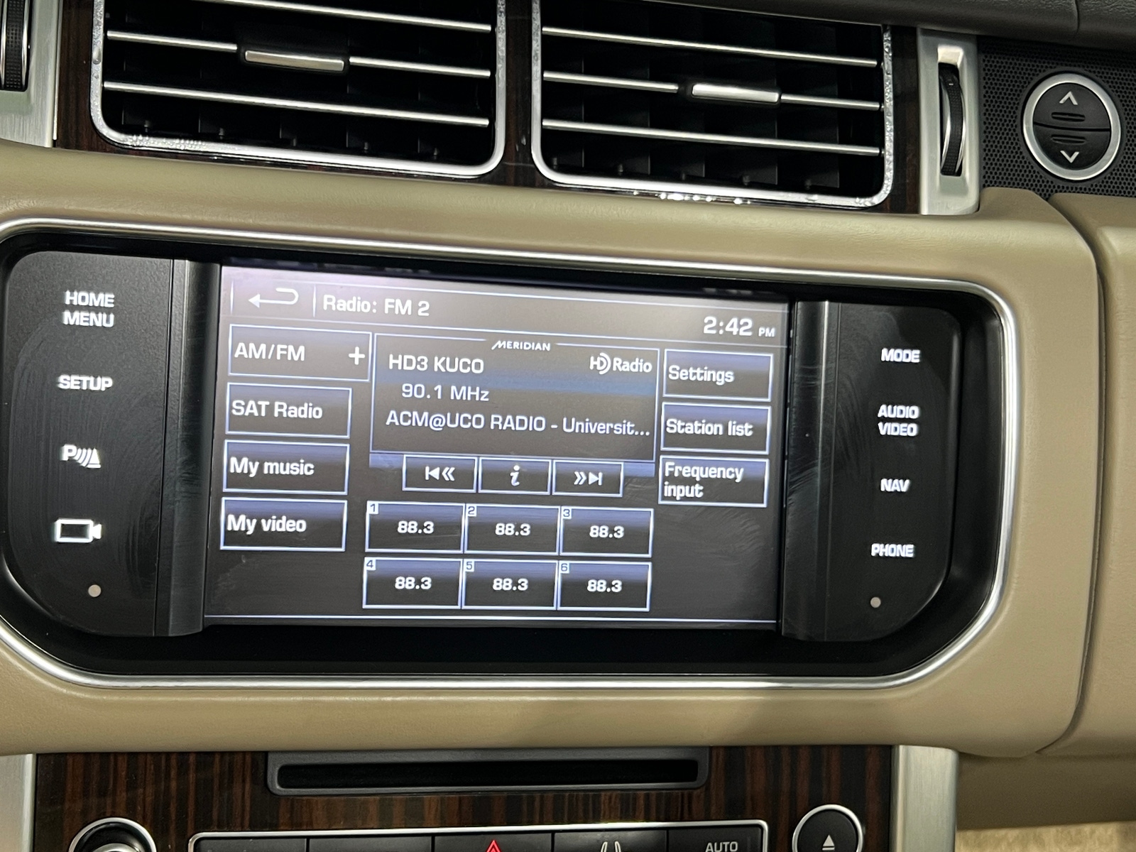 Thumbnail: 2014 Land Rover Range Rover - 3