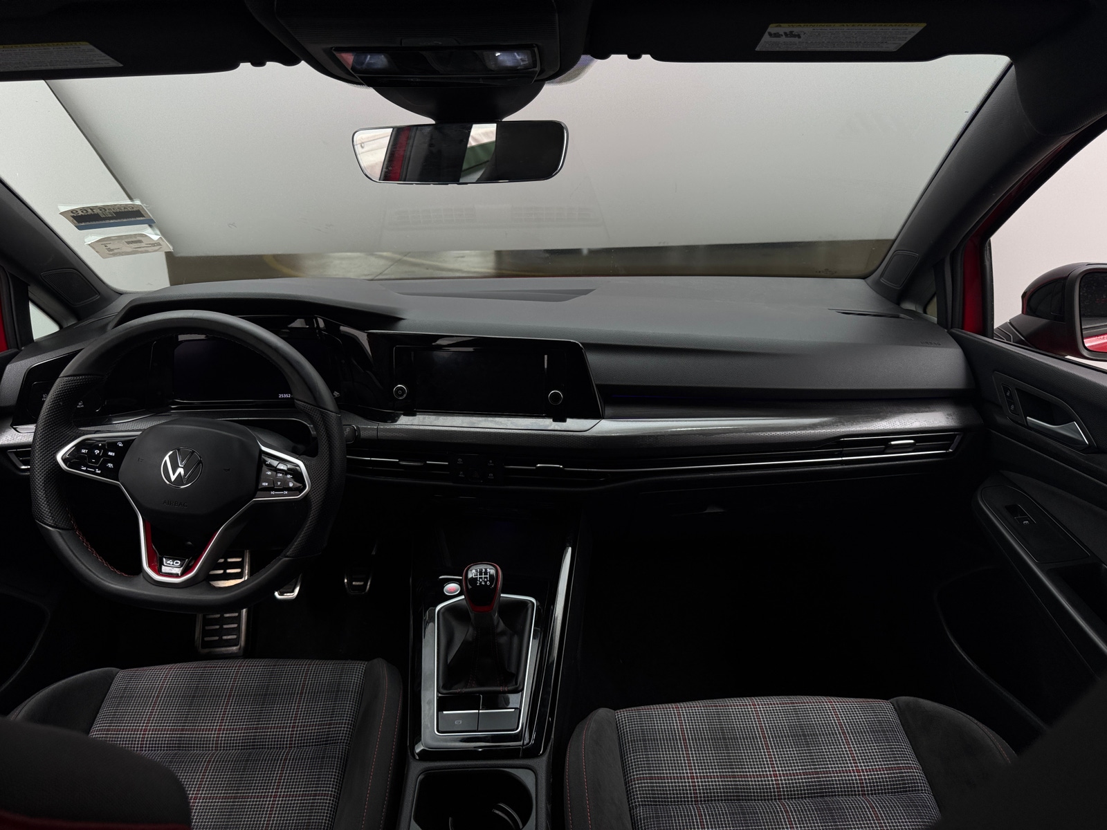 Thumbnail: 2023 Volkswagen Golf - 3