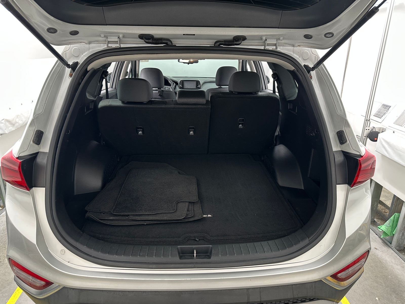 Thumbnail: 2019 Hyundai Santa Fe - 7