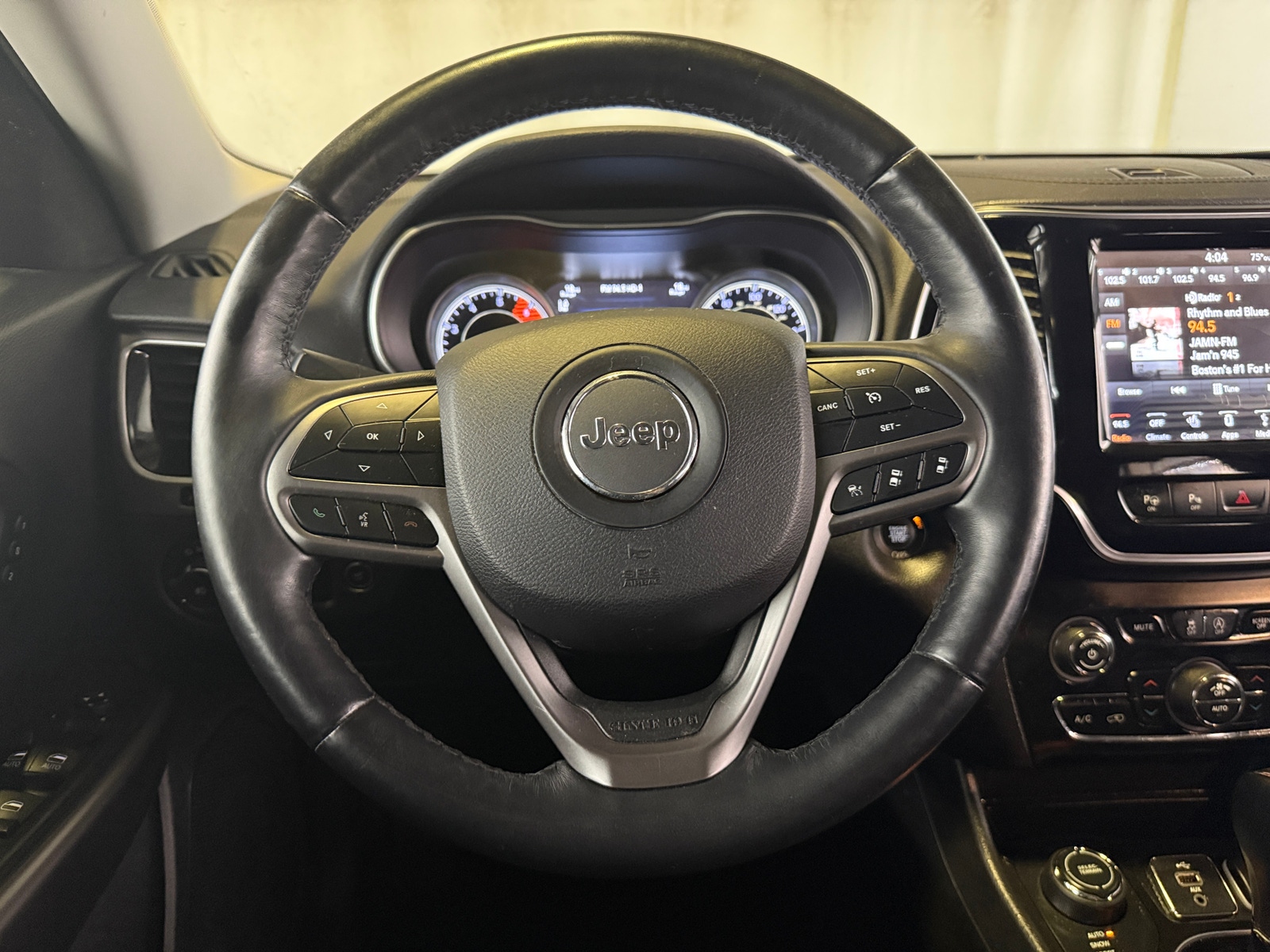 Thumbnail: 2019 Jeep Cherokee - 4