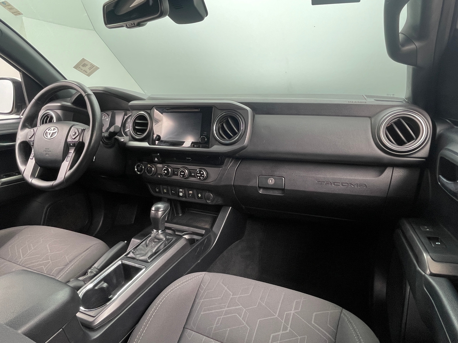 Thumbnail: 2018 Toyota Tacoma - 3