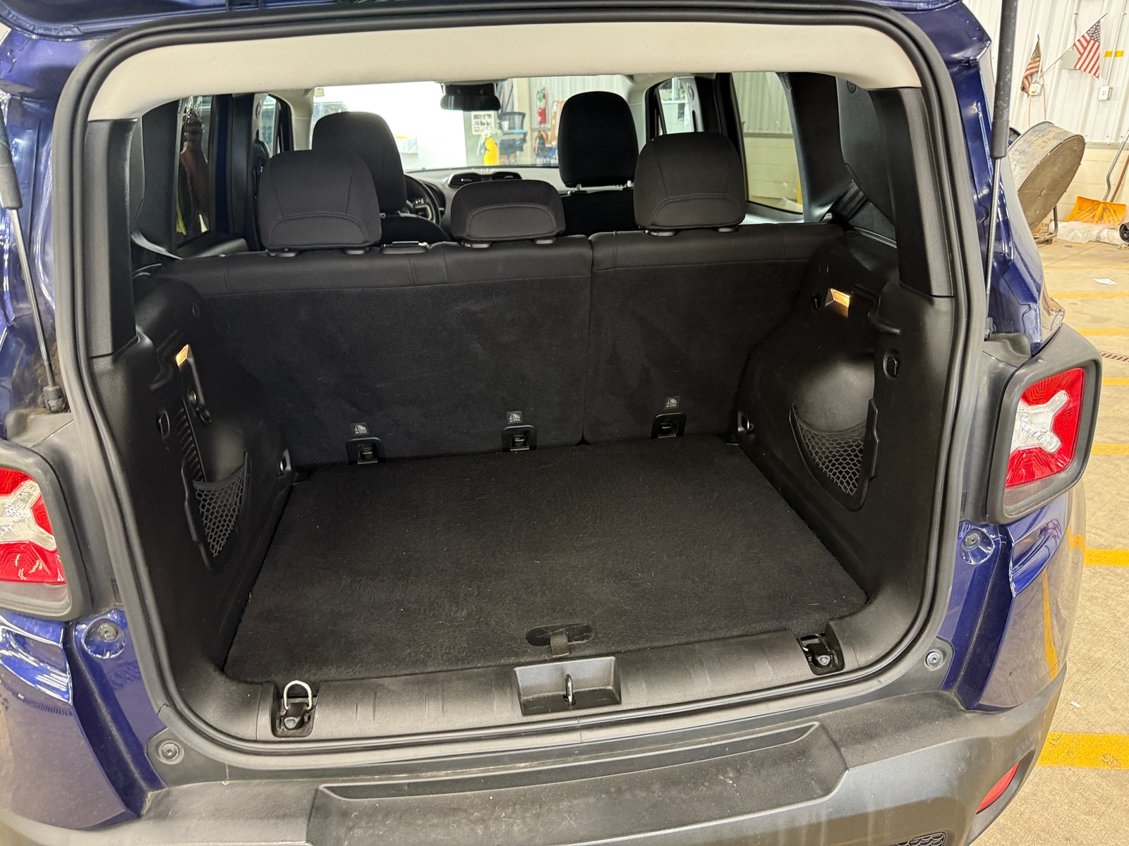 Thumbnail: 2016 Jeep Renegade - 7