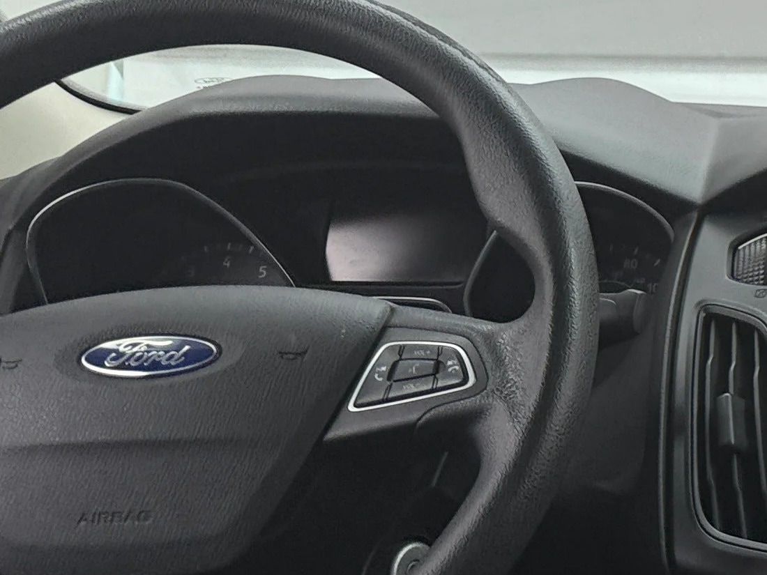 Thumbnail: 2015 Ford Focus - 5