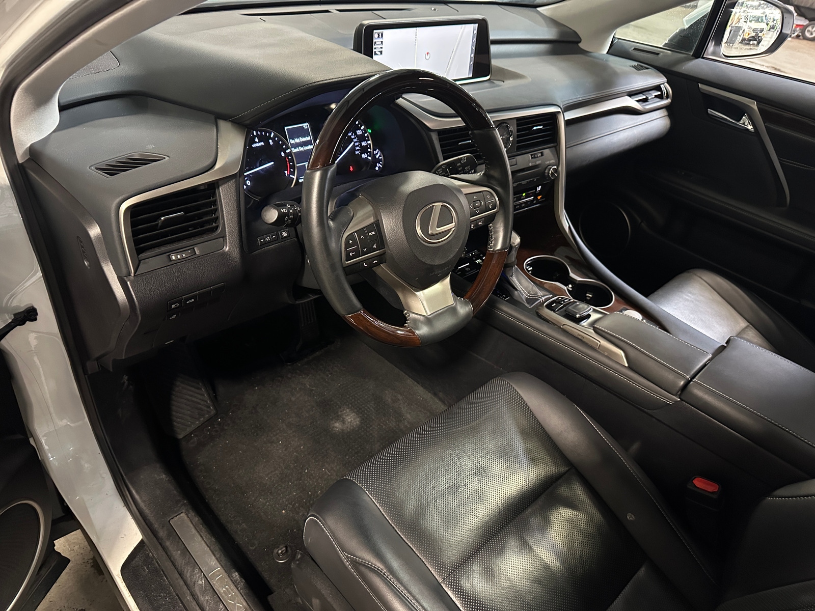 Thumbnail: 2018 Lexus RX - 3