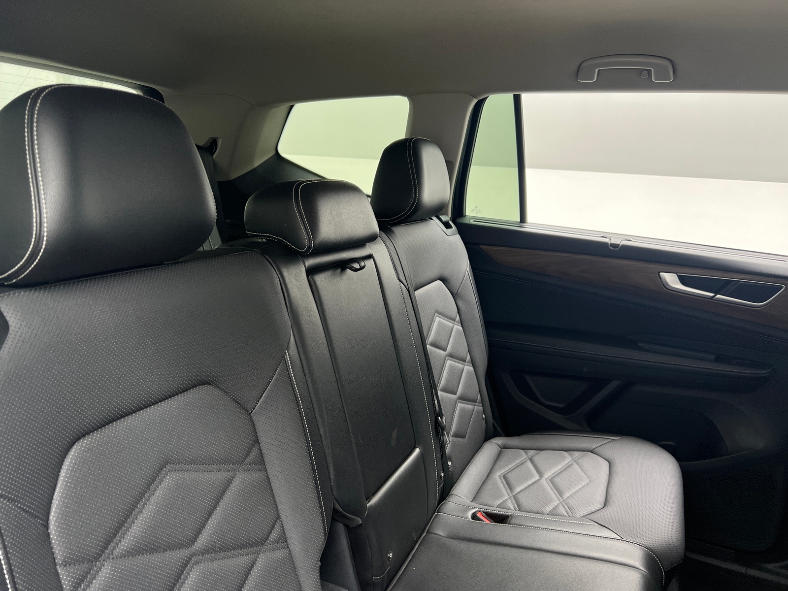 Thumbnail: 2024 Volkswagen Atlas - 5