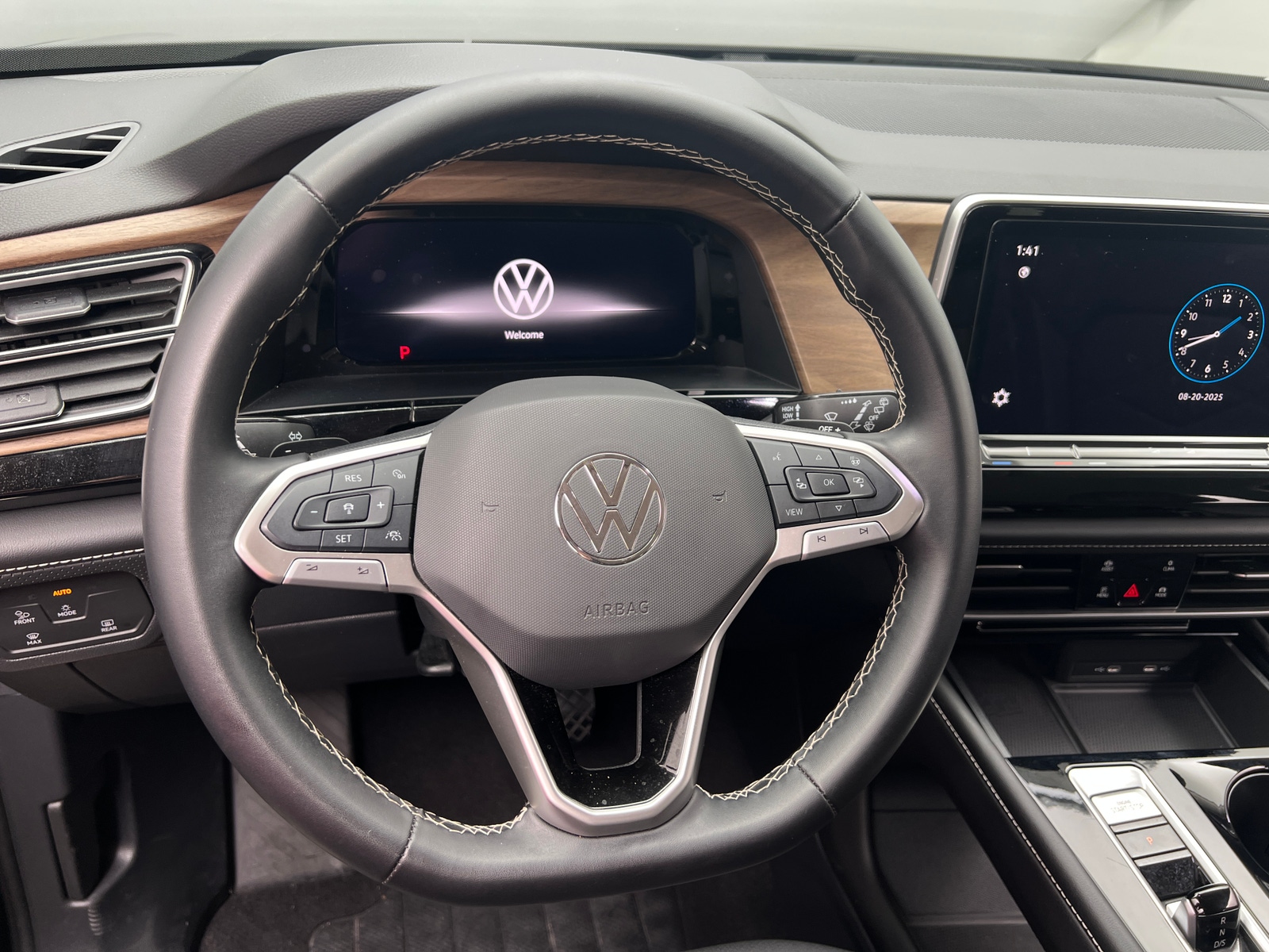 Thumbnail: 2024 Volkswagen Atlas - 4