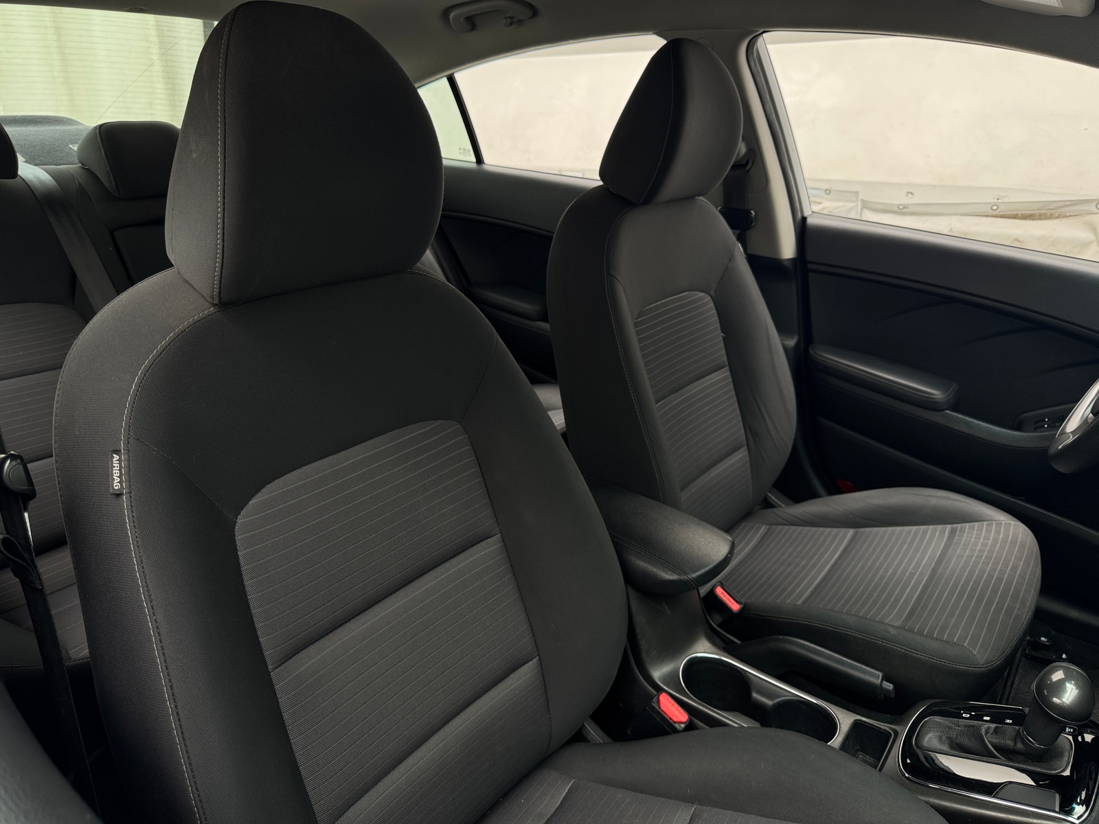 Thumbnail: 2017 Kia Forte - 2
