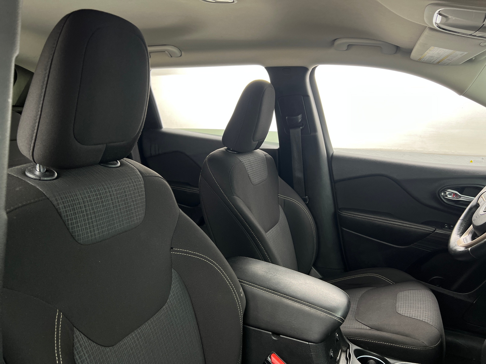 Thumbnail: 2015 Jeep Cherokee - 2