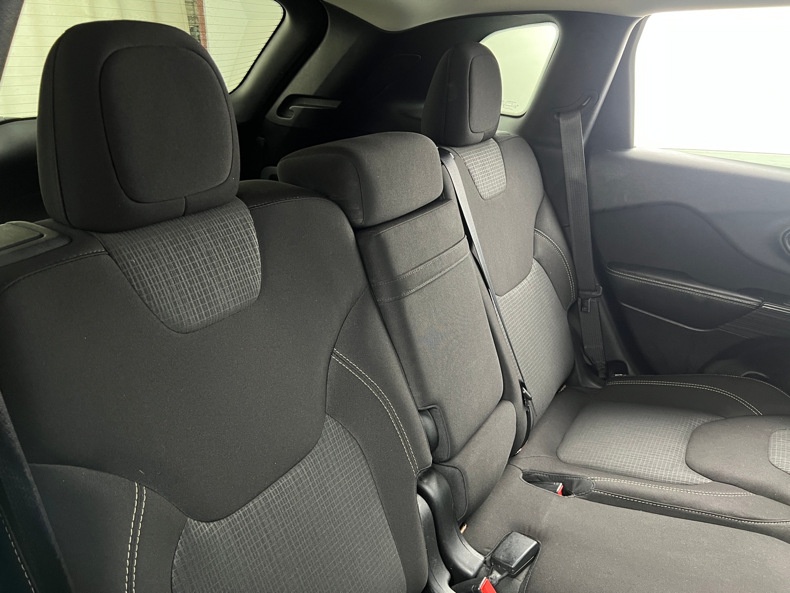 Thumbnail: 2015 Jeep Cherokee - 6