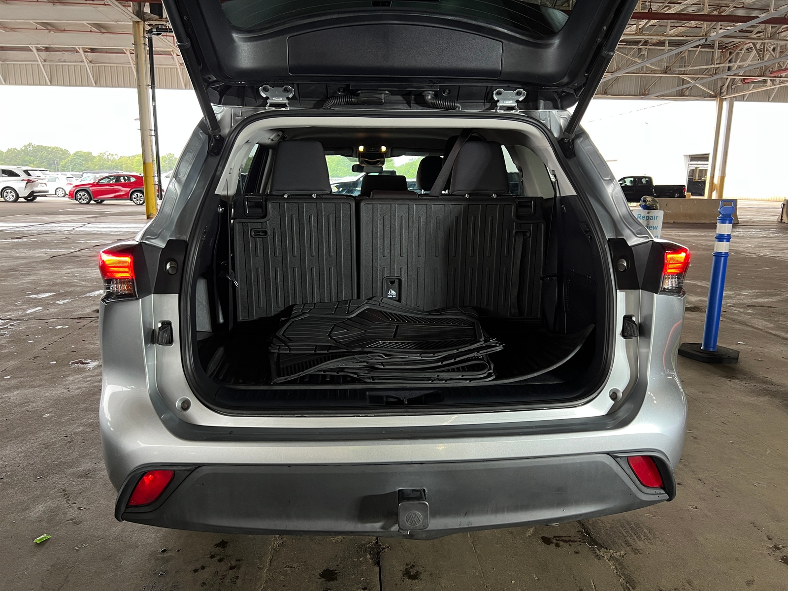 Thumbnail: 2020 Toyota Highlander - 7