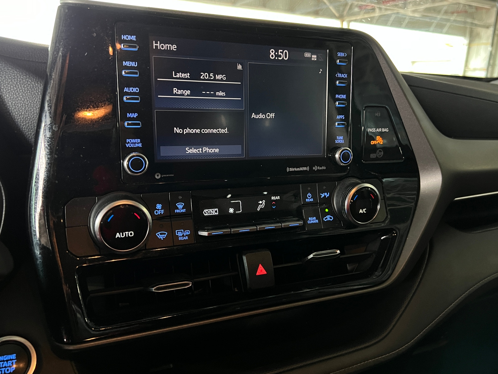 Thumbnail: 2020 Toyota Highlander - 4