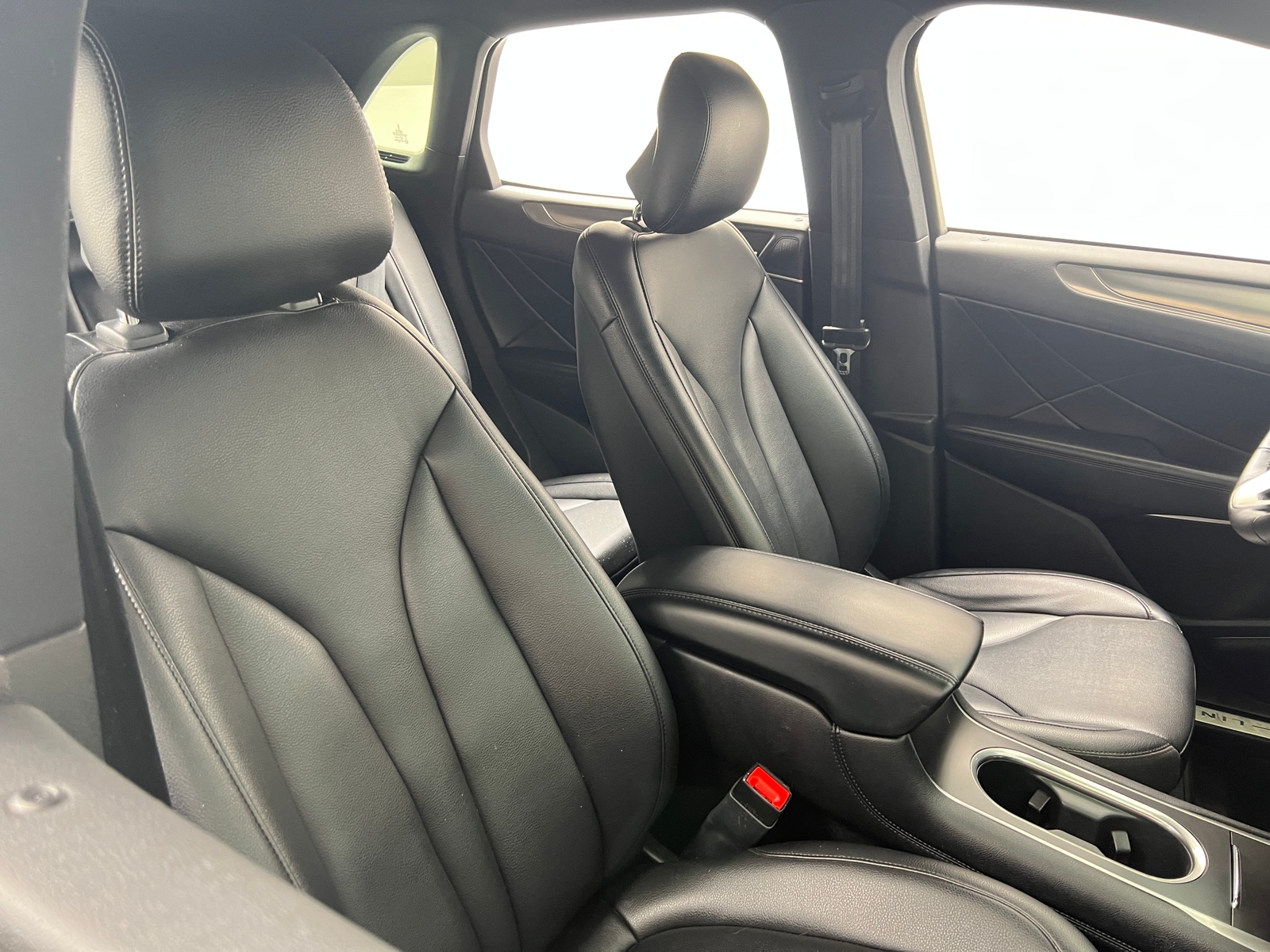 Thumbnail: 2019 Lincoln MKC - 2