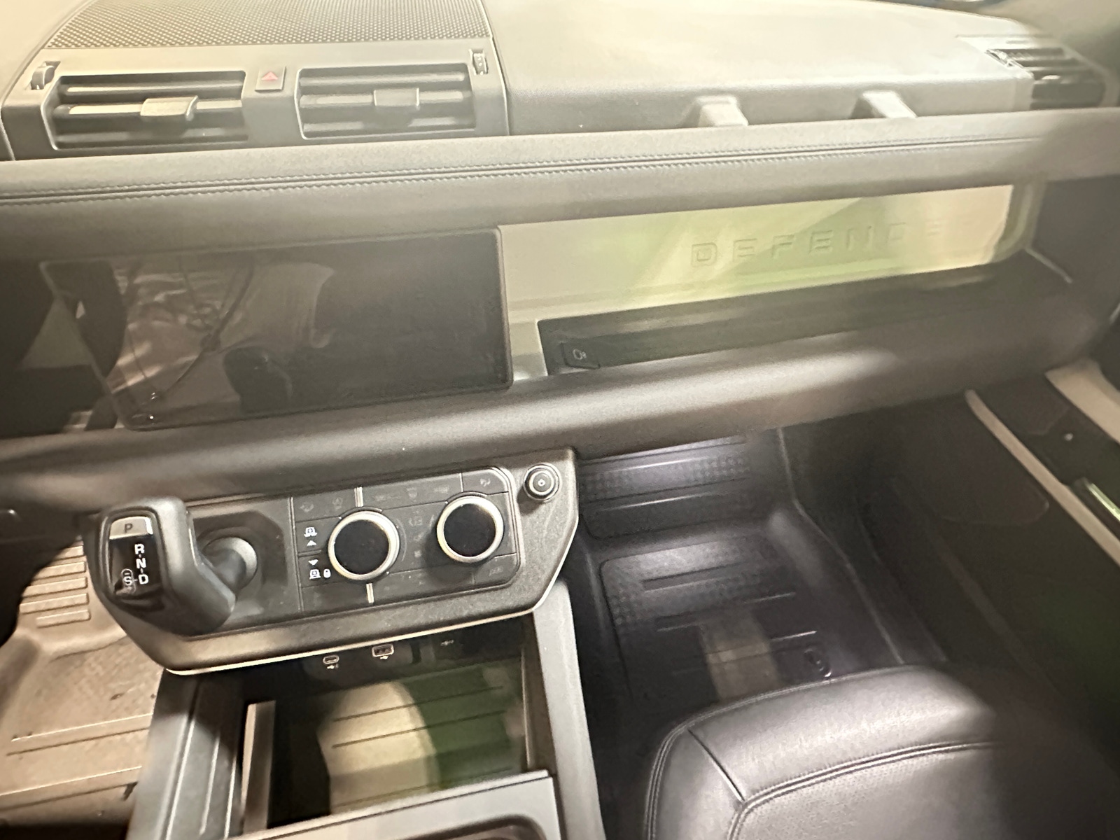 Thumbnail: 2023 Land Rover Defender - 2
