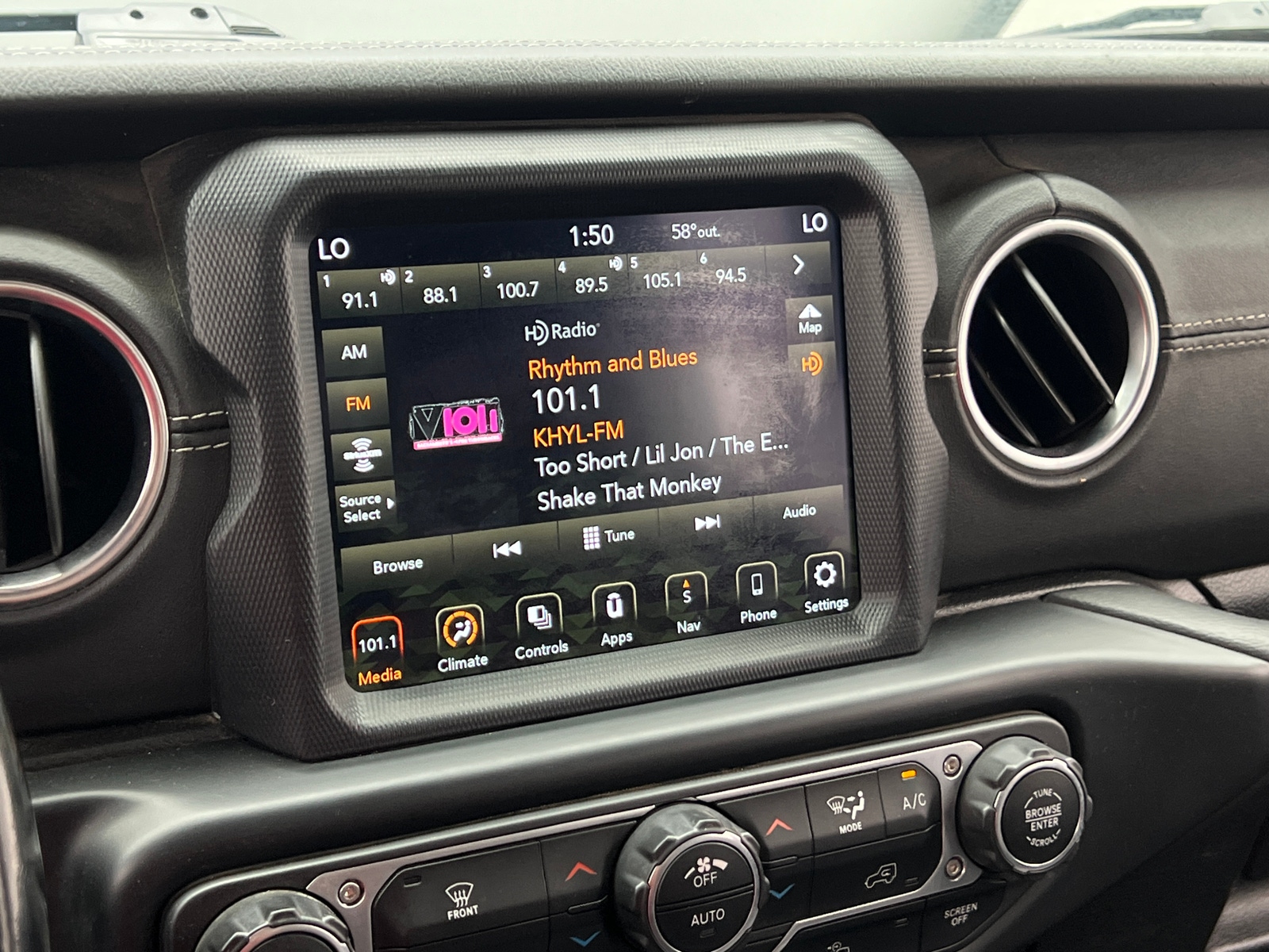 Thumbnail: 2020 Jeep Gladiator - 3