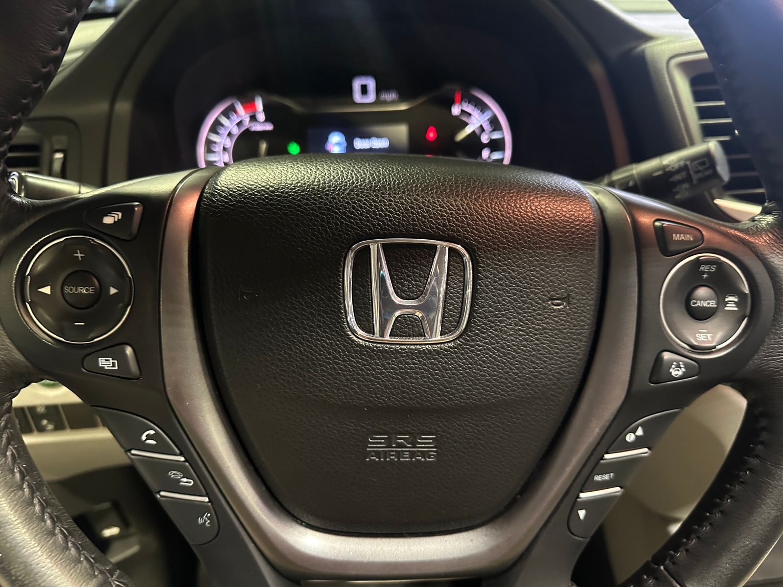 Thumbnail: 2016 Honda Pilot - 4