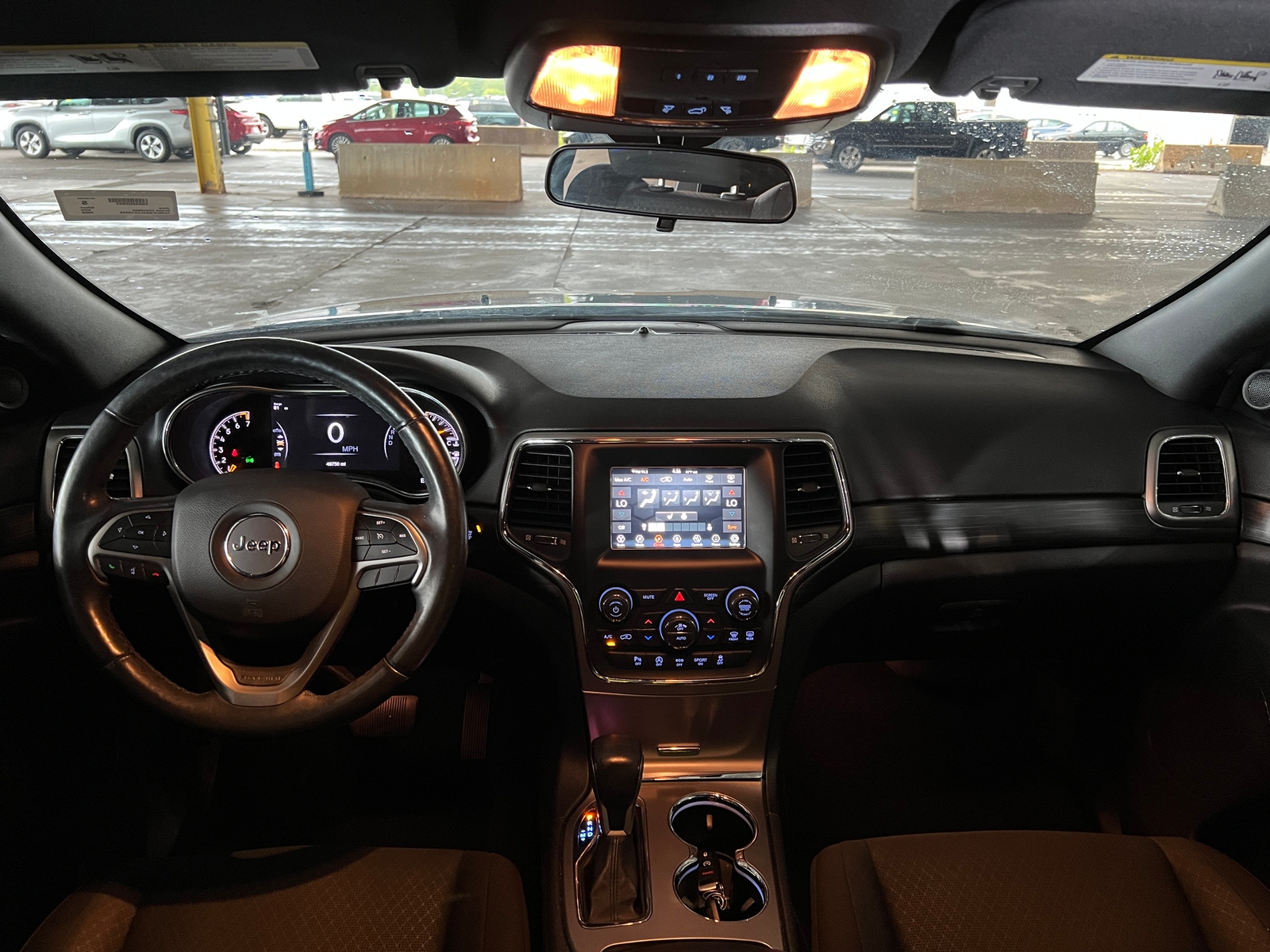 Thumbnail: 2020 Jeep Grand Cherokee - 3