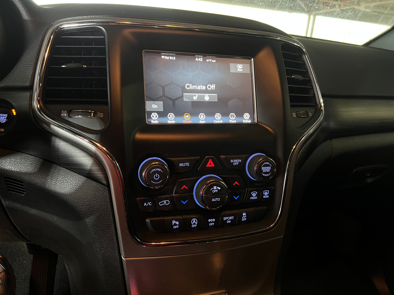 Thumbnail: 2020 Jeep Grand Cherokee - 4