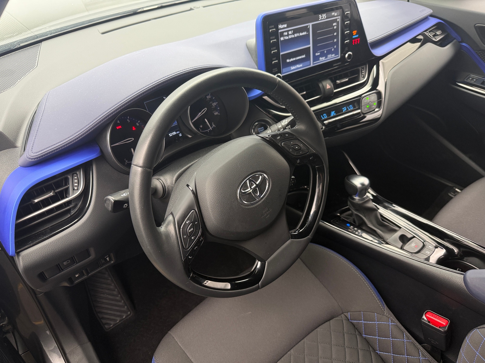 Thumbnail: 2022 Toyota C-HR - 3