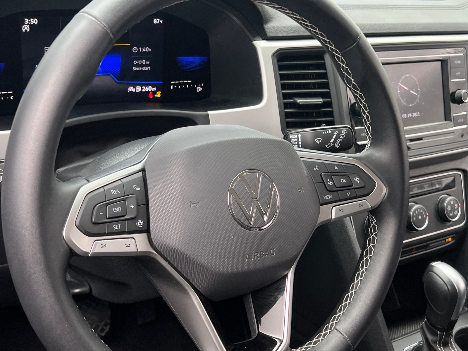 Thumbnail: 2022 Volkswagen Atlas - 4