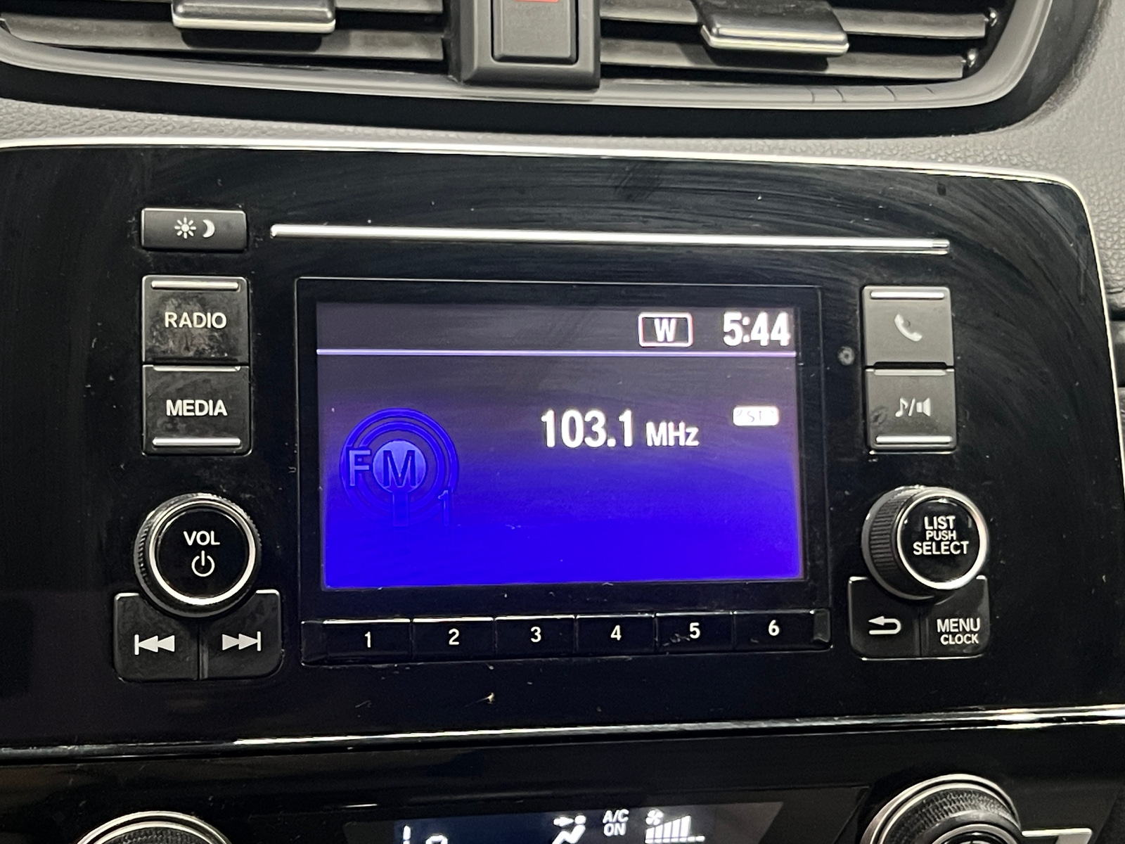 Thumbnail: 2019 Honda CR-V - 4
