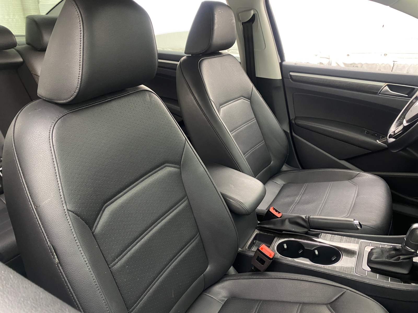 Thumbnail: 2018 Volkswagen Passat - 2