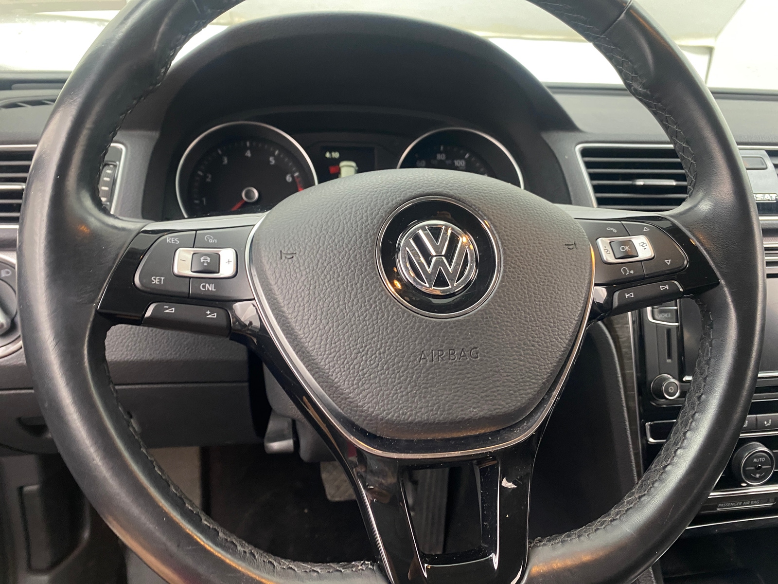Thumbnail: 2018 Volkswagen Passat - 5