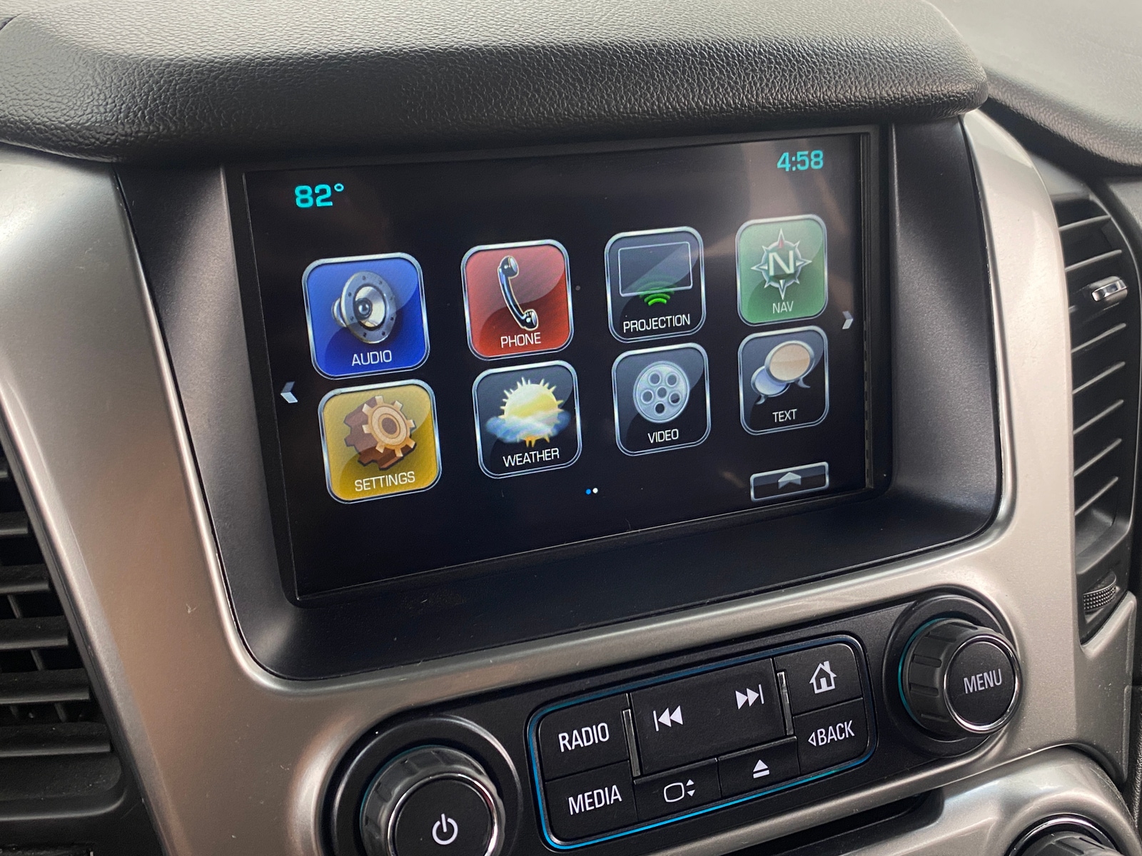 Thumbnail: 2020 Chevrolet Suburban - 3