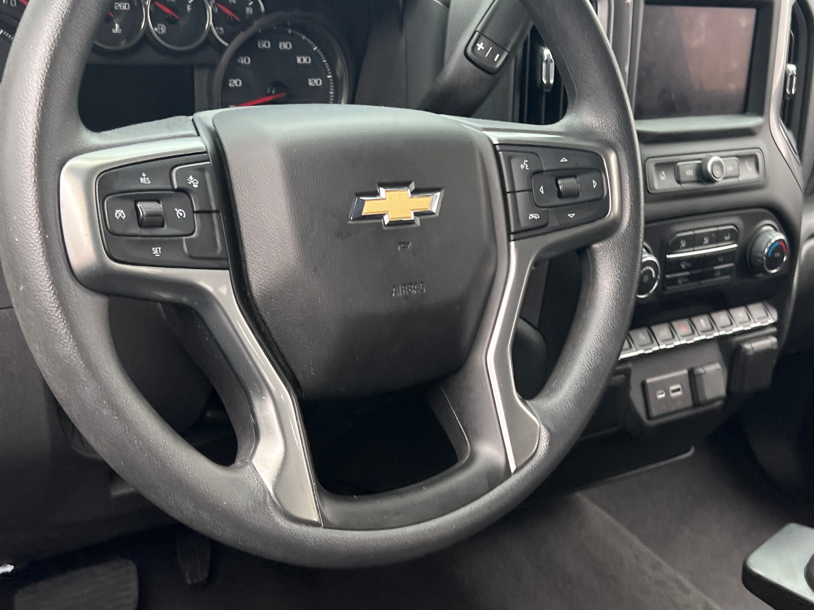 Thumbnail: 2022 Chevrolet Silverado 1500 - 5