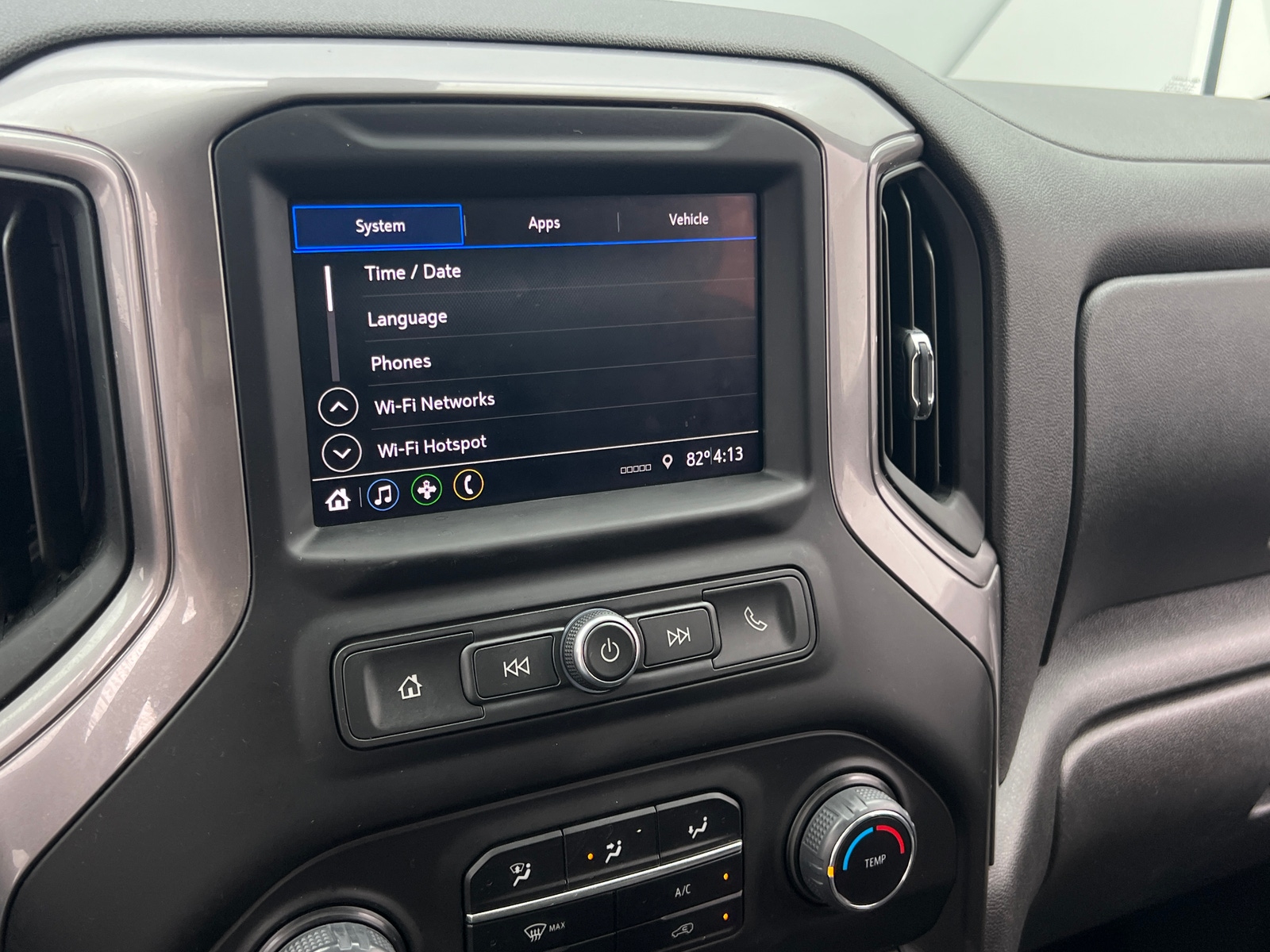 Thumbnail: 2022 Chevrolet Silverado 1500 - 4