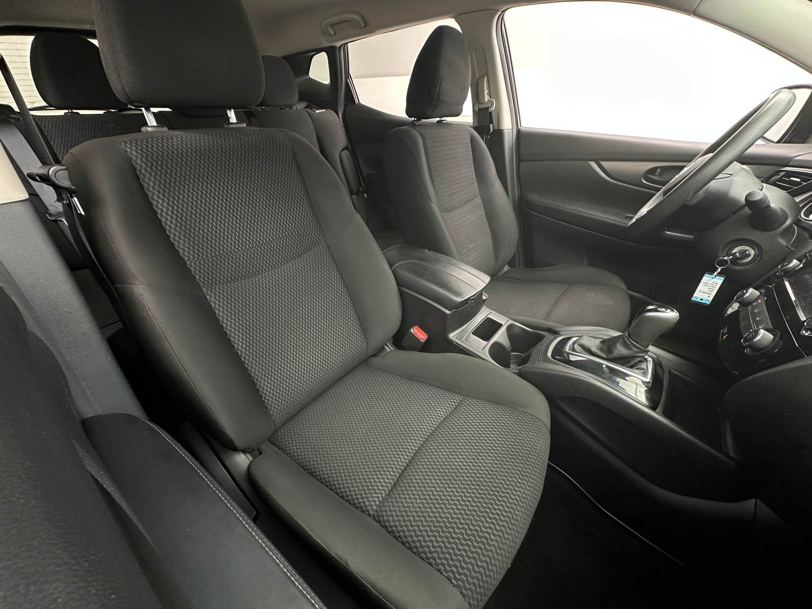 Thumbnail: 2021 Nissan Rogue Sport - 2