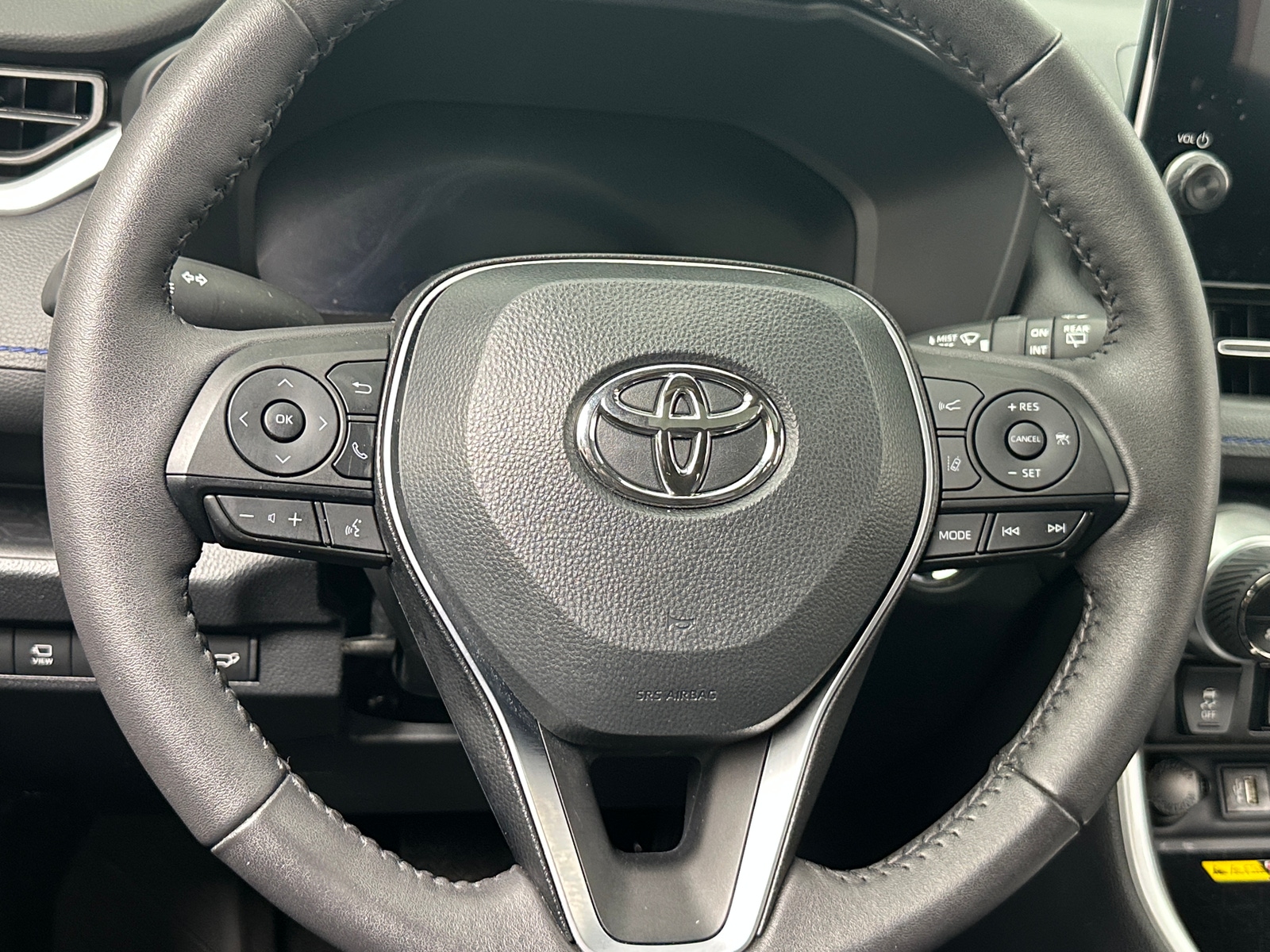 Thumbnail: 2023 Toyota RAV4 - 4