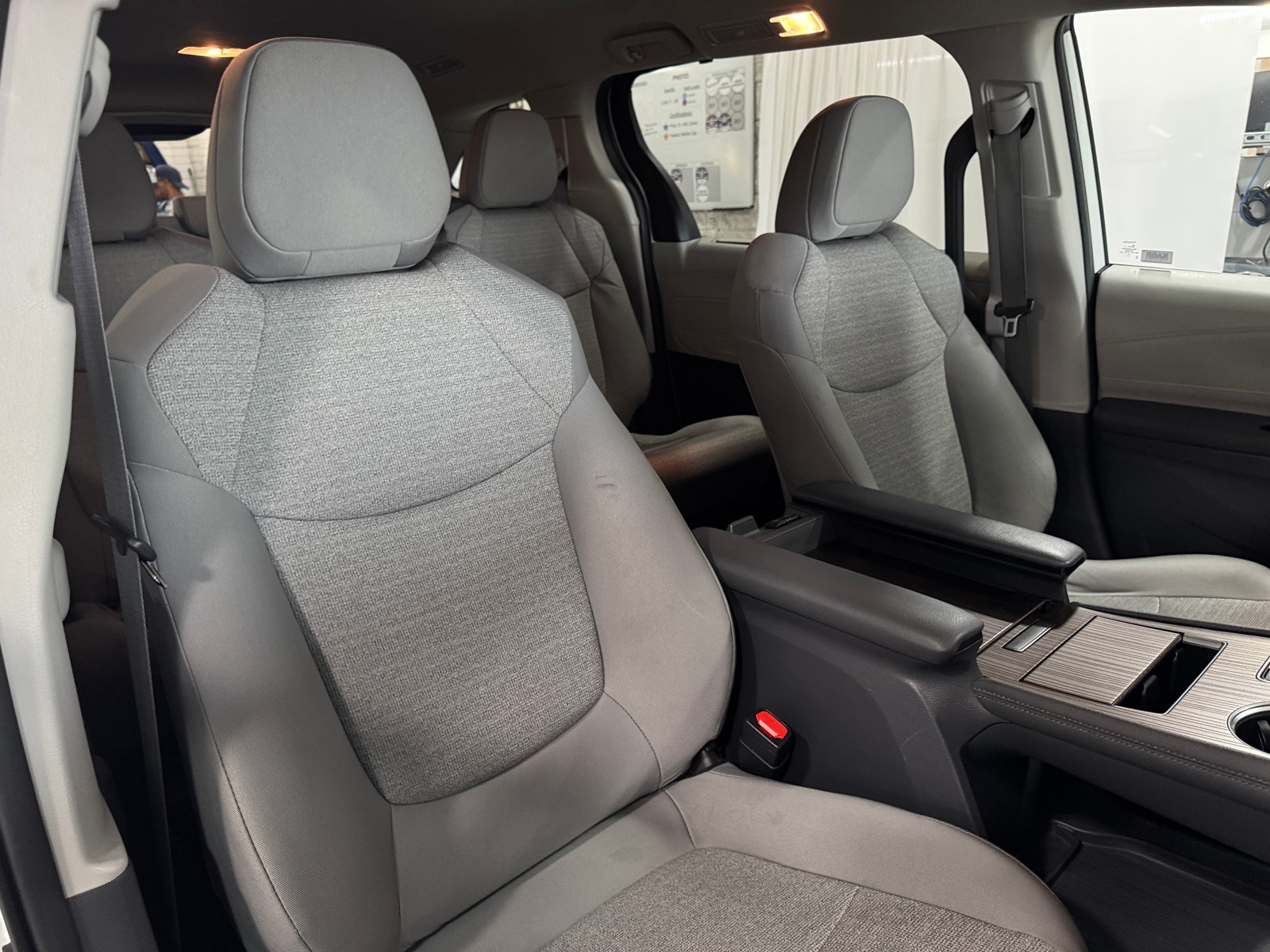 Thumbnail: 2022 Toyota Sienna - 2