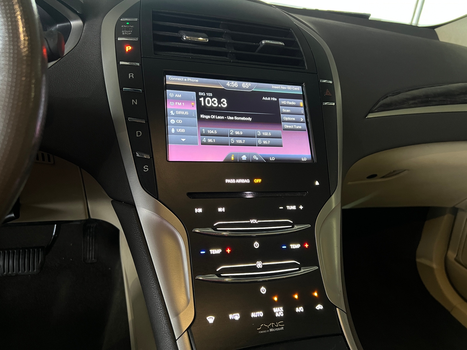 Thumbnail: 2014 Lincoln MKZ - 3