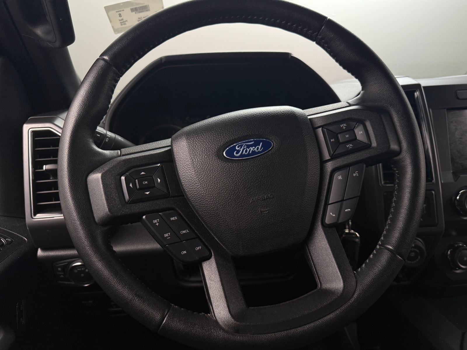 Thumbnail: 2019 Ford Econoline - 5