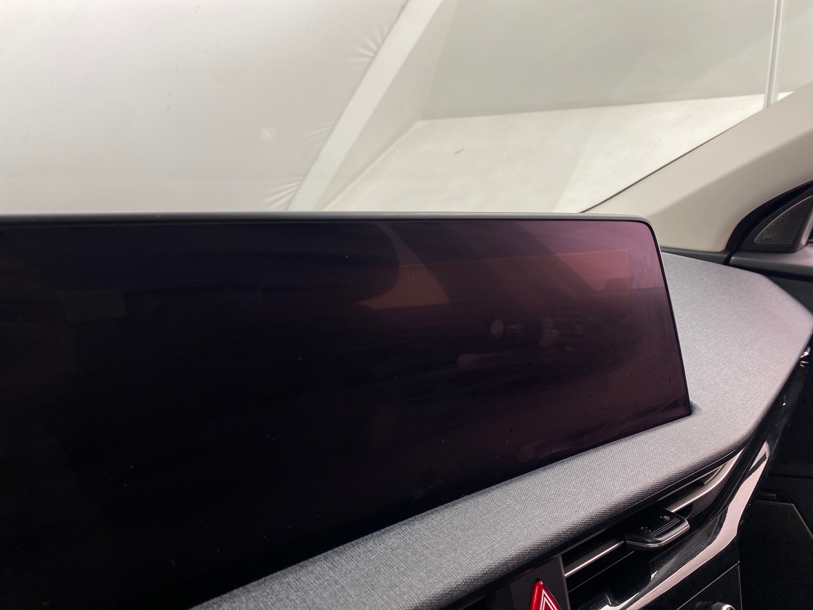 Thumbnail: 2022 Kia EV6 - 3