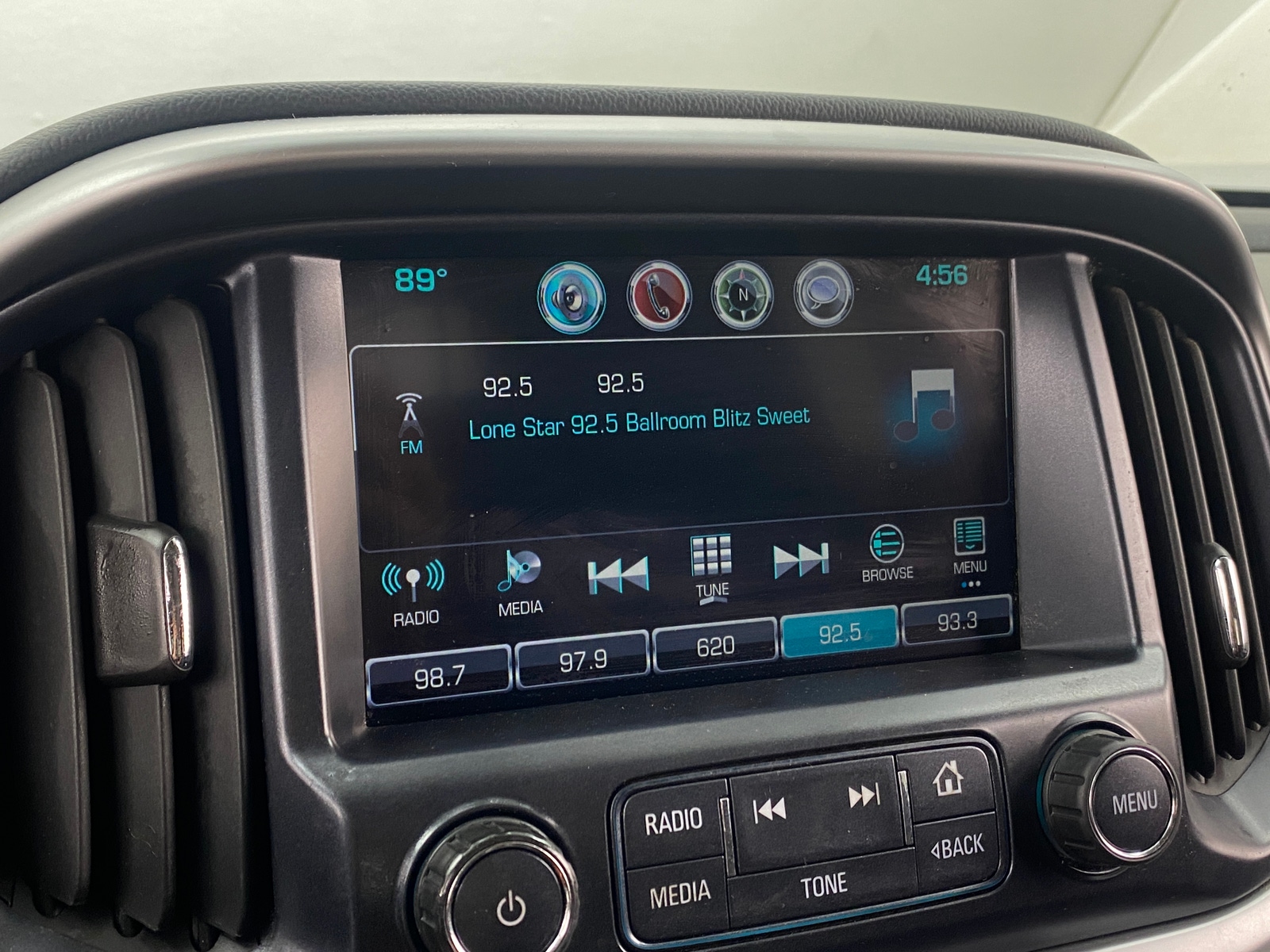 Thumbnail: 2016 Chevrolet Colorado - 4