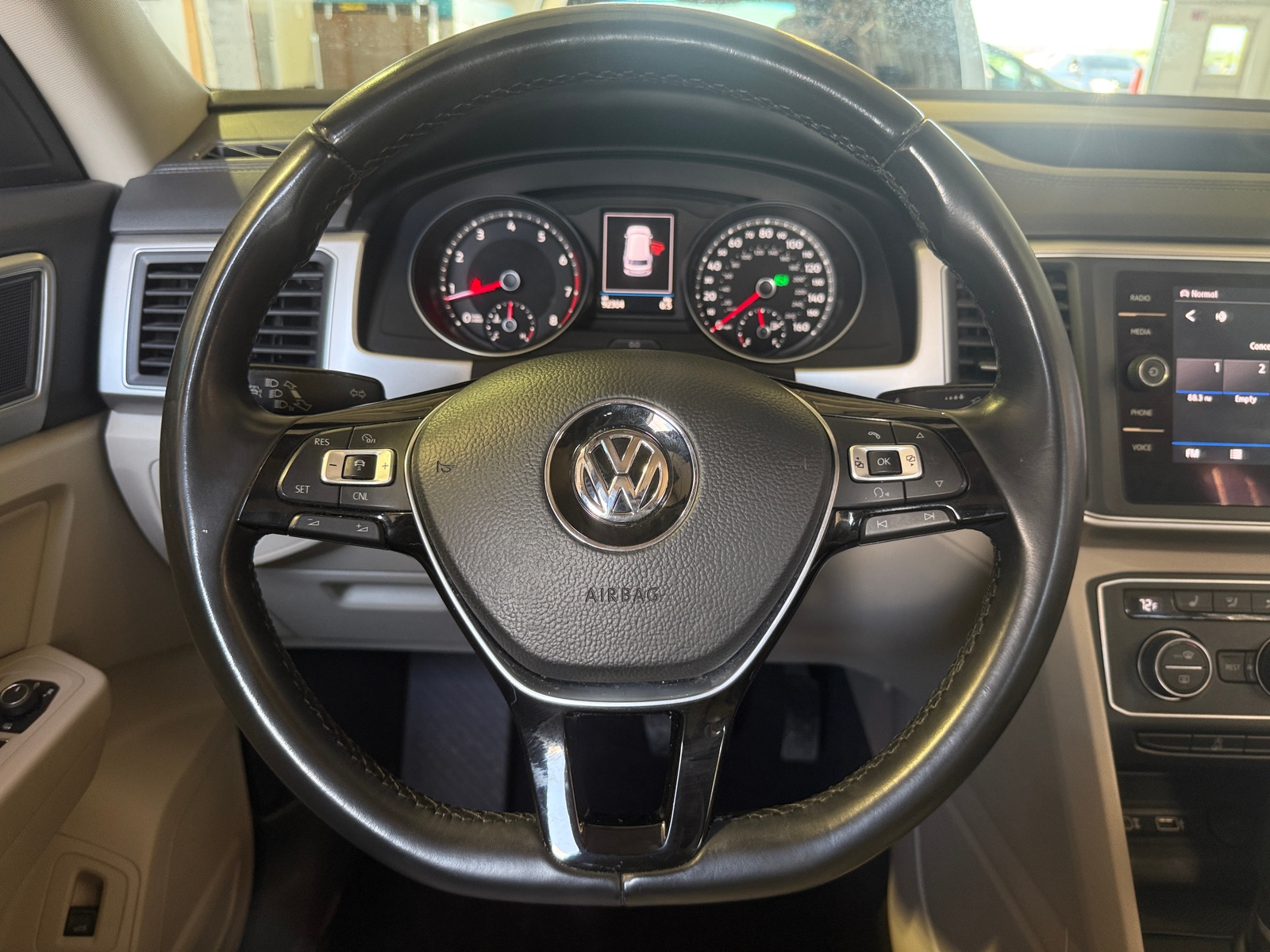 Thumbnail: 2018 Volkswagen Atlas - 4