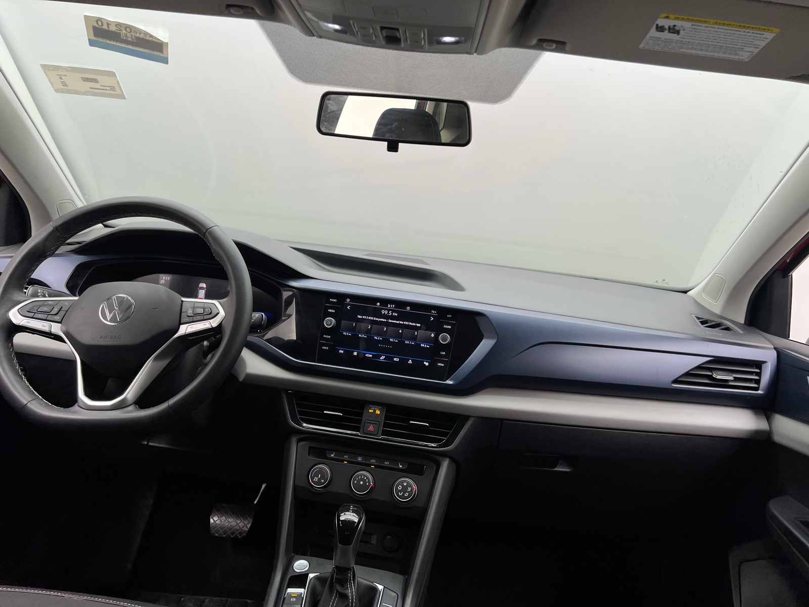 Thumbnail: 2022 Volkswagen Taos - 2