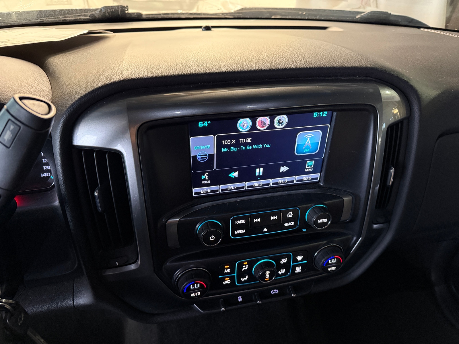 Thumbnail: 2015 Chevrolet Silverado 2500 - 4