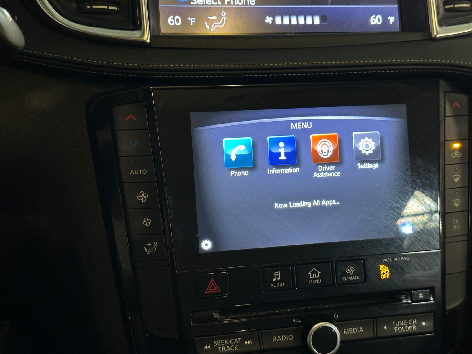 Thumbnail: 2019 INFINITI QX50 - 3