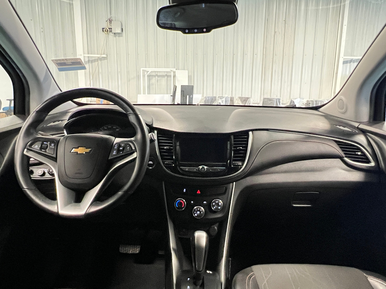 Thumbnail: 2018 Chevrolet Trax - 3